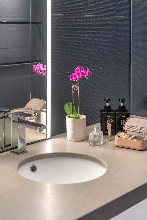 Crystalbrook Vincent Hotell Brisbane Eksteriør bilde Bathroom amenities