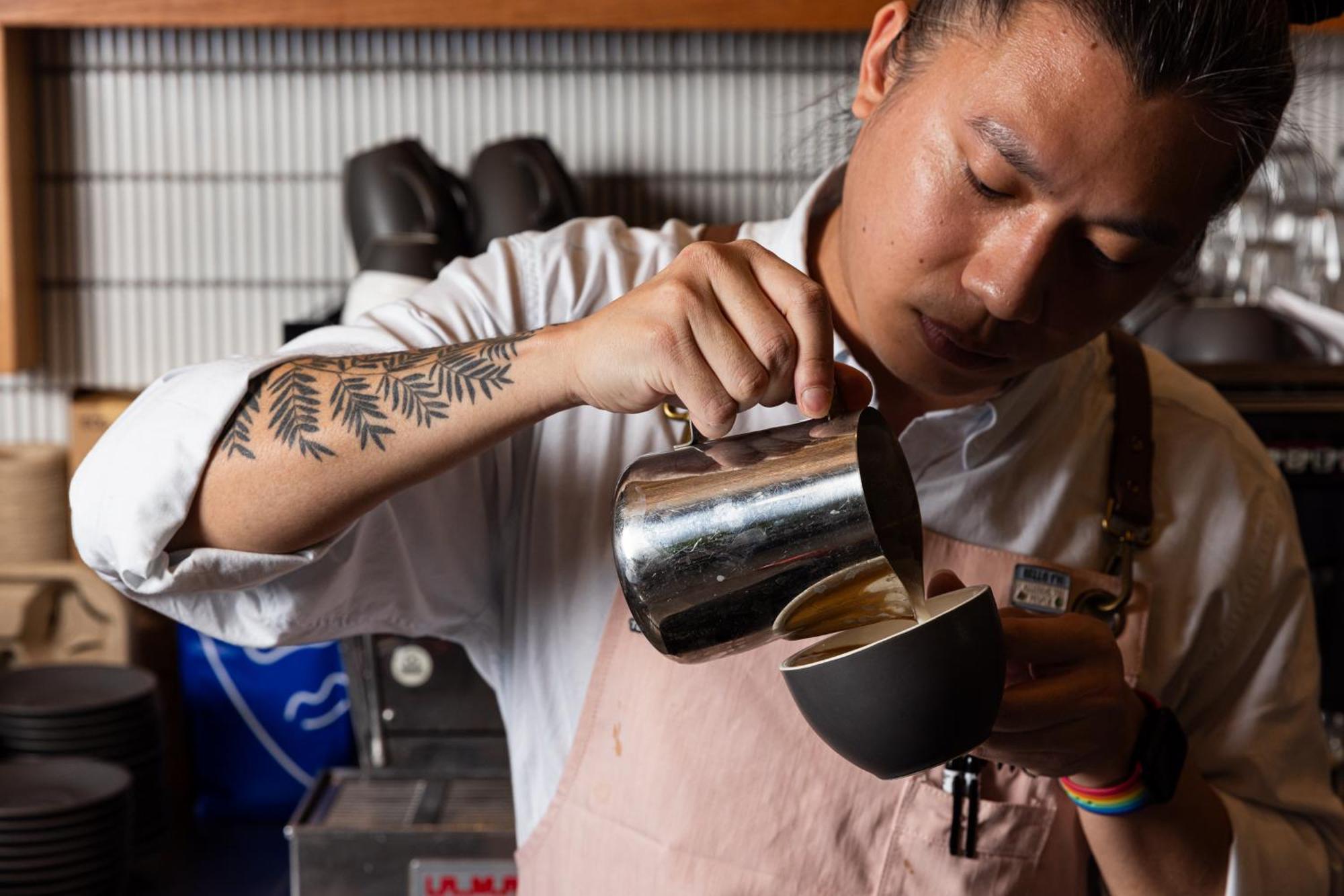 Crystalbrook Vincent Hotell Brisbane Eksteriør bilde A barista making a latte
